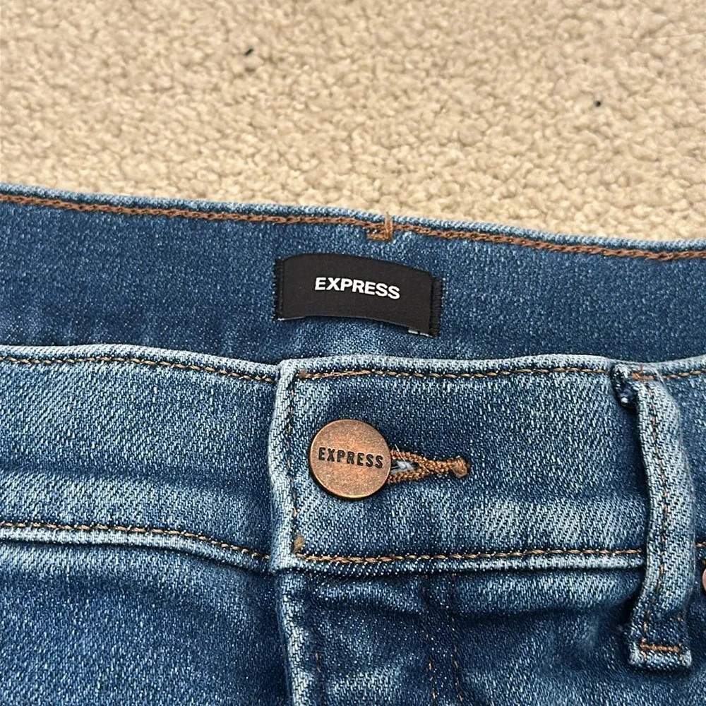 Express Skyscraper Mid Rise Medium Wash Jeans - Picture 8 of 9